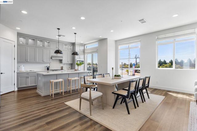 55 W Atlantic Ave 1002, Alameda, CA 94501
