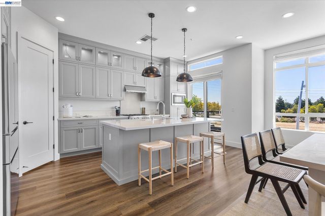 55 W Atlantic Ave 1002, Alameda, CA 94501