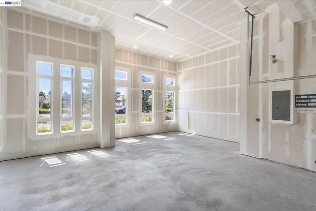 55 W Atlantic Ave 1002, Alameda, CA 94501