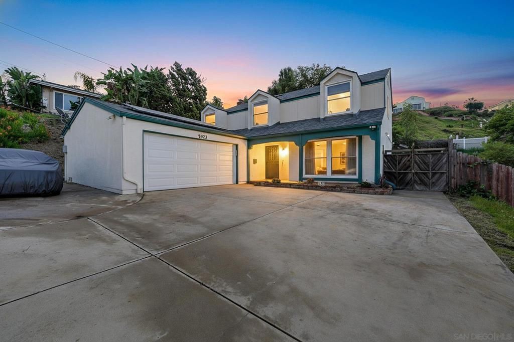 Image 1 of property listing at 7923 Cinthia St, La Mesa, CA 91941