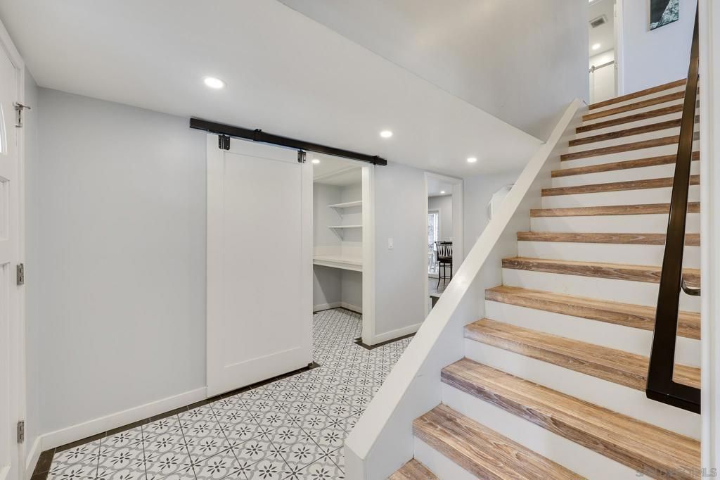 Image 24 of property listing at 7923 Cinthia St, La Mesa, CA 91941