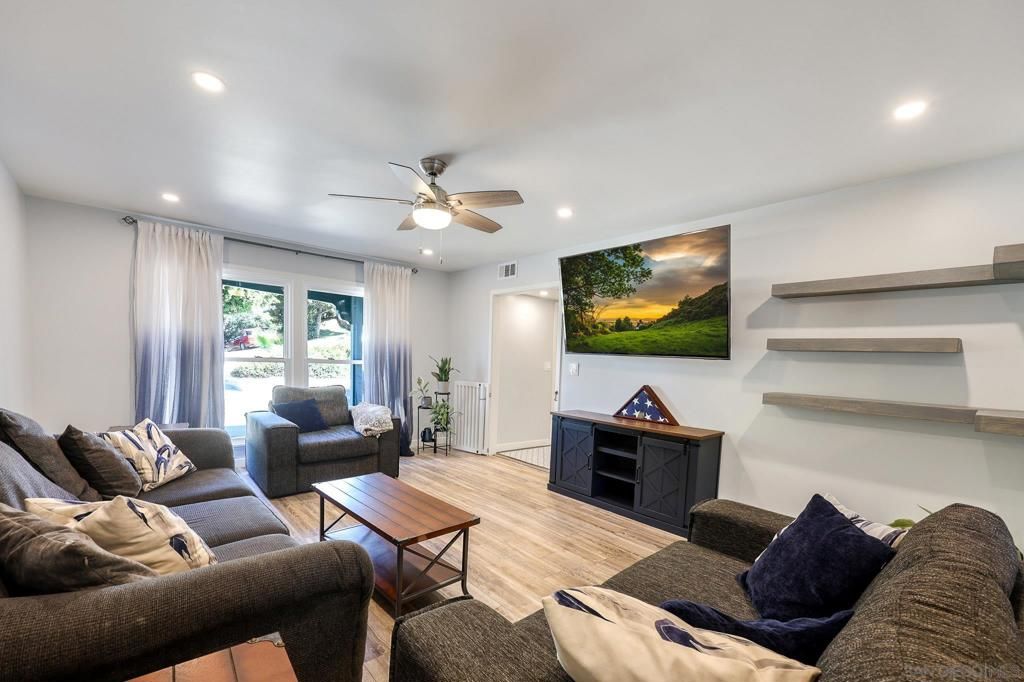 Image 9 of property listing at 7923 Cinthia St, La Mesa, CA 91941