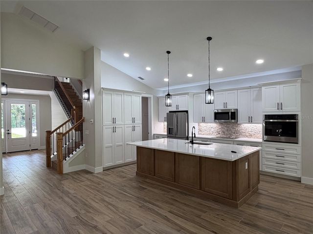 1602 LAKE HARNEY, Geneva, FL 32732
