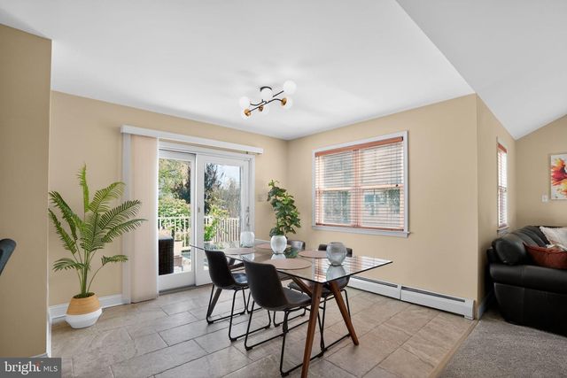 962 EDWARDS DR, Springfield, PA 19064
