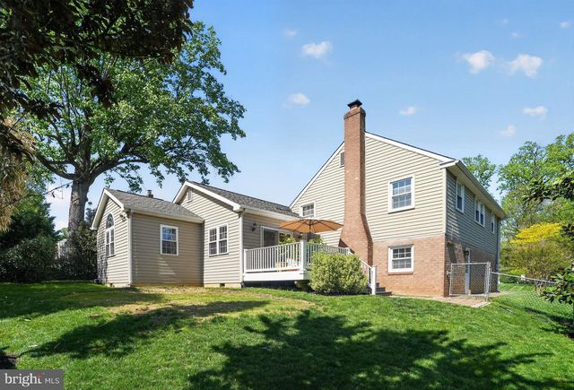 962 EDWARDS DR, Springfield, PA 19064