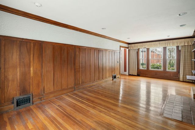 110 Leonard St, Belmont, MA 02478