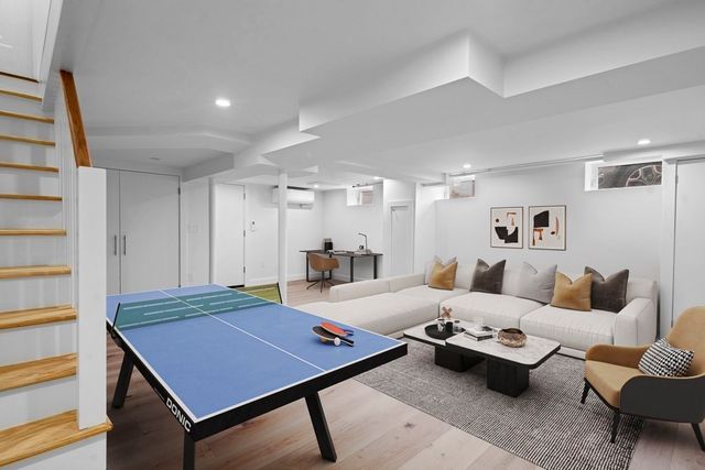 110 Leonard St, Belmont, MA 02478