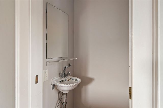 110 Leonard St, Belmont, MA 02478