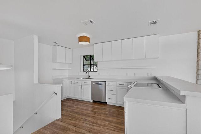 15205 Back Of The Moon ST, Austin, TX 78734