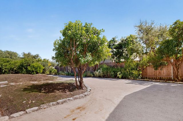 15205 Back Of The Moon ST, Austin, TX 78734
