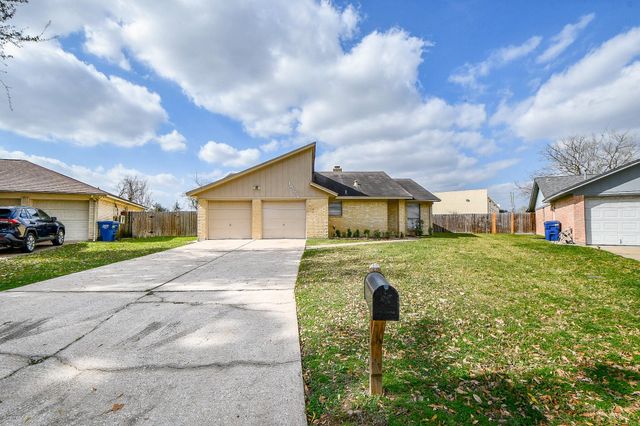 18754 Wood Glen Lane, Houston, TX 77084