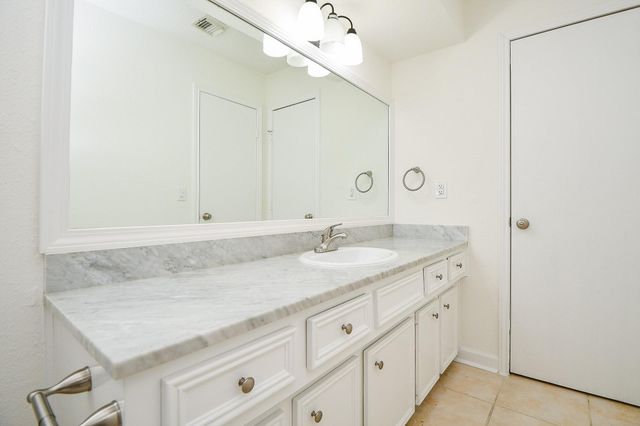 18754 Wood Glen Lane, Houston, TX 77084