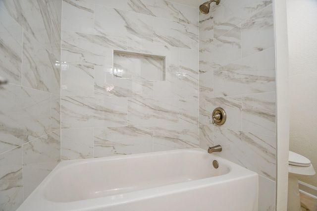 18754 Wood Glen Lane, Houston, TX 77084