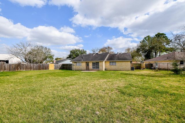 18754 Wood Glen Lane, Houston, TX 77084