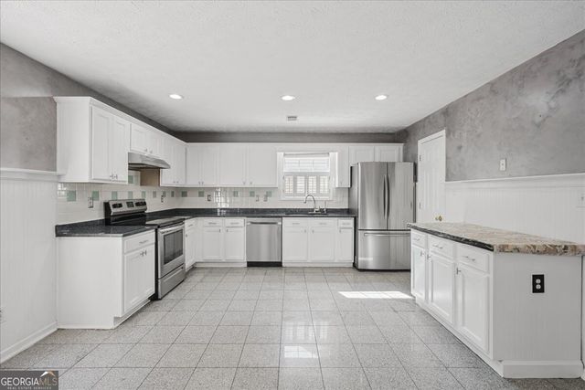 200 Kensington Trace, Stockbridge, GA 30281