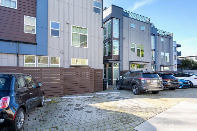 710 McGraw Street, Seattle, WA 98109