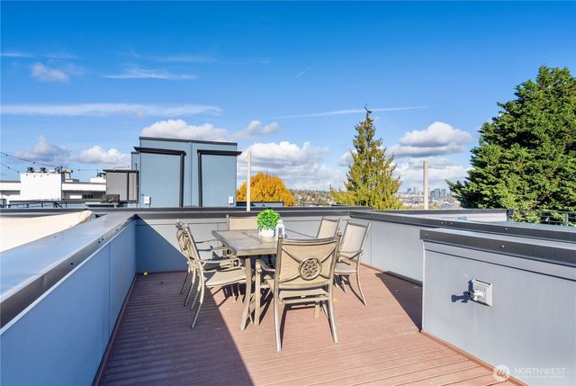 710 McGraw Street, Seattle, WA 98109