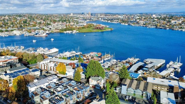 710 McGraw Street, Seattle, WA 98109
