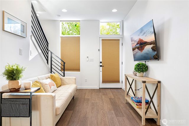 710 McGraw Street, Seattle, WA 98109