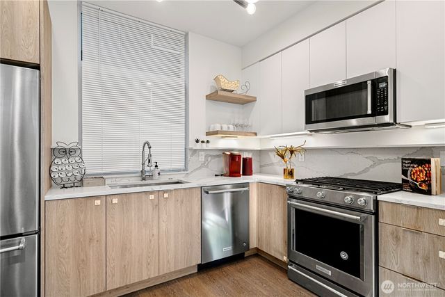 710 McGraw Street, Seattle, WA 98109