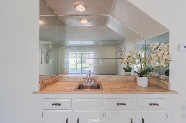 15281 Dogwood, Westminster, CA 92683