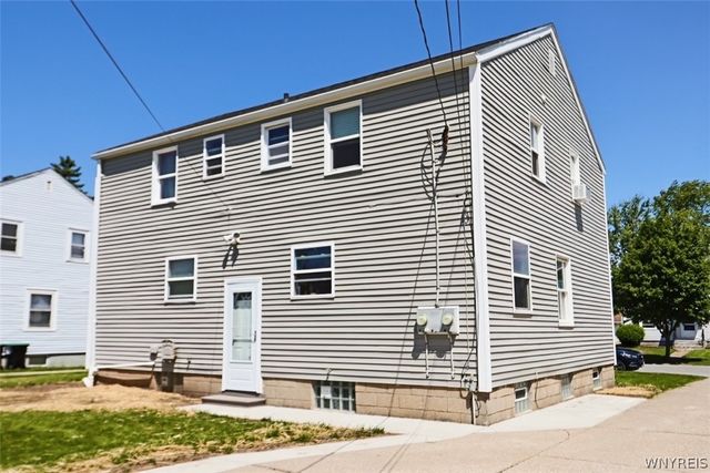312 West Girard Boulevard, Tonawanda, NY 14217