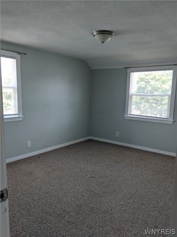 312 West Girard Boulevard, Tonawanda, NY 14217