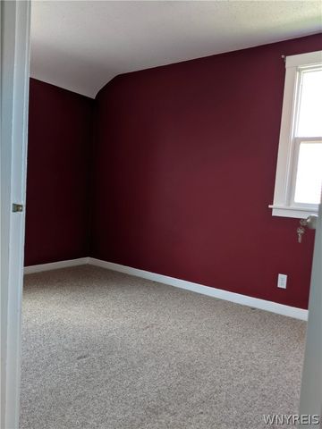 312 West Girard Boulevard, Tonawanda, NY 14217