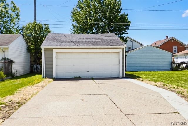 312 West Girard Boulevard, Tonawanda, NY 14217