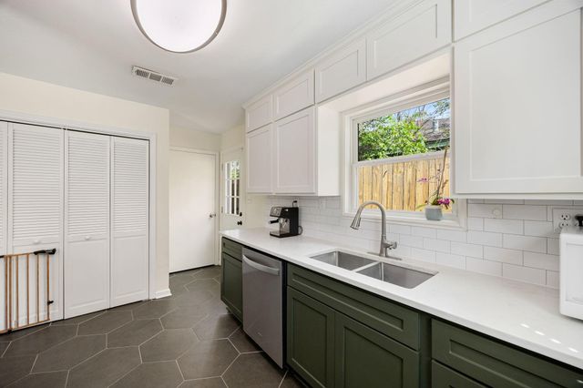 1962 Norcrest Drive, Houston, TX 77055