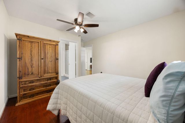 1962 Norcrest Drive, Houston, TX 77055