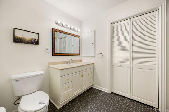 1962 Norcrest Drive, Houston, TX 77055