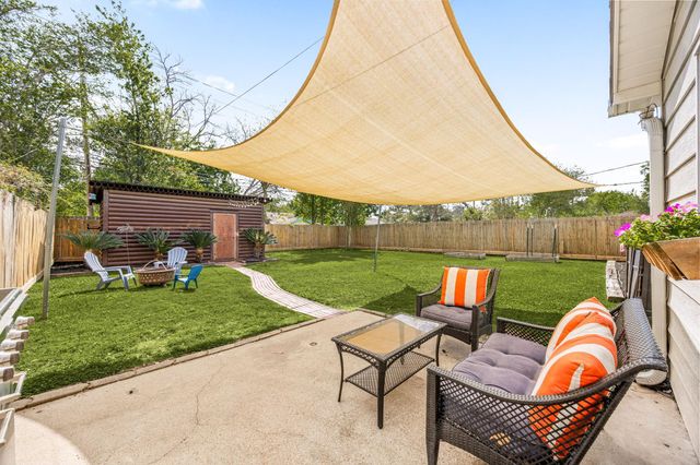 1962 Norcrest Drive, Houston, TX 77055