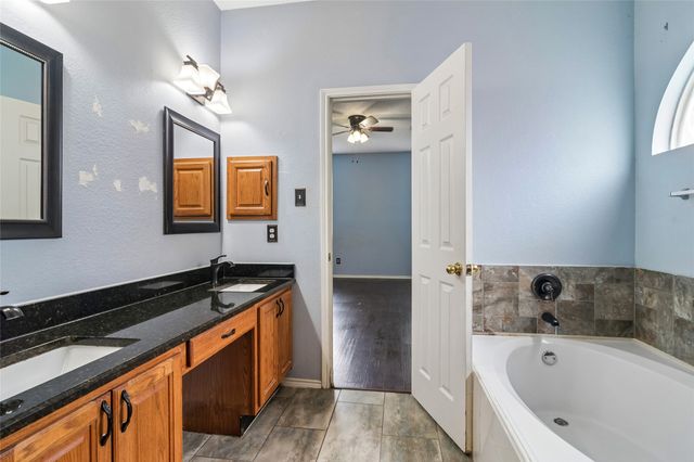 10609 Augusta Lane, Rowlett, TX 75089