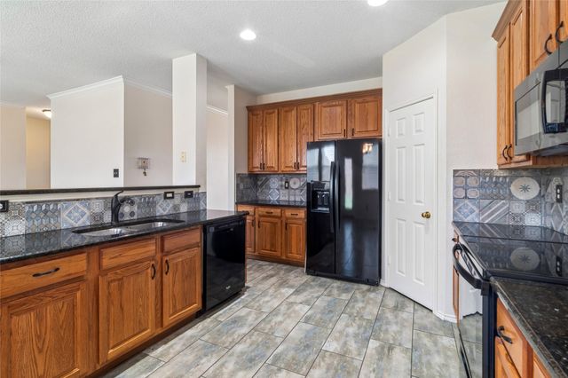 10609 Augusta Lane, Rowlett, TX 75089