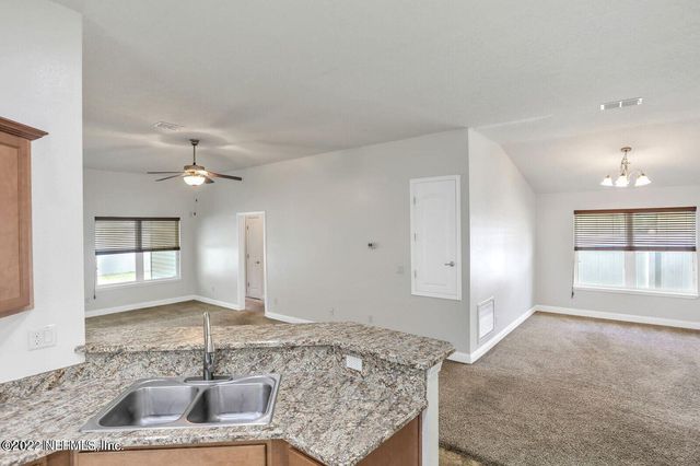 5816 ROUND TABLE Road, Jacksonville, FL 32254