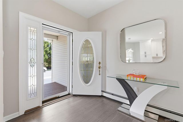 159 Rivendell Court, Melville, NY 11747