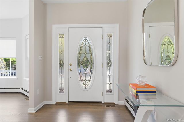 159 Rivendell Court, Melville, NY 11747