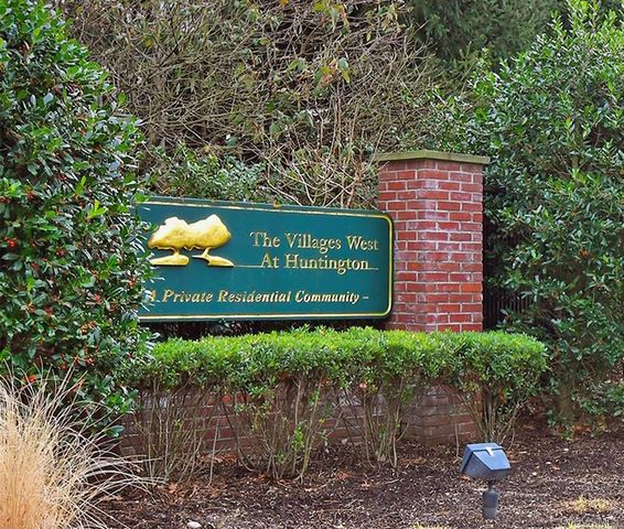 159 Rivendell Court, Melville, NY 11747