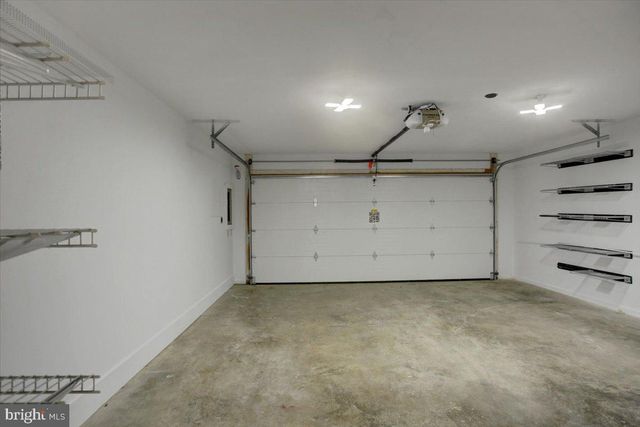 1153 LINDSAY LN, Hagerstown, MD 21742