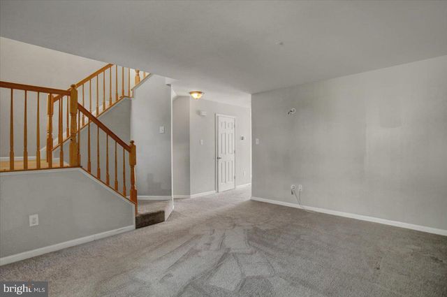 1153 LINDSAY LN, Hagerstown, MD 21742