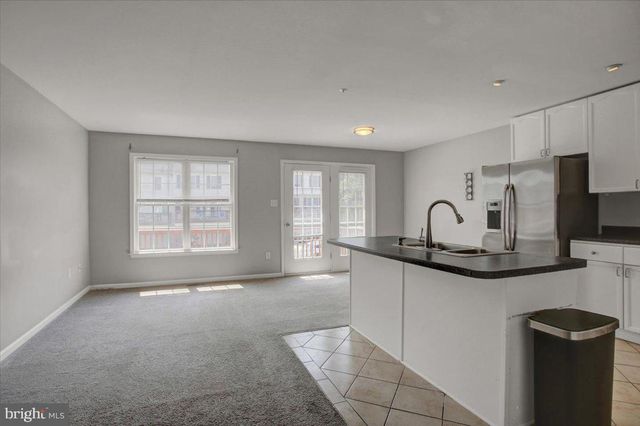 1153 LINDSAY LN, Hagerstown, MD 21742