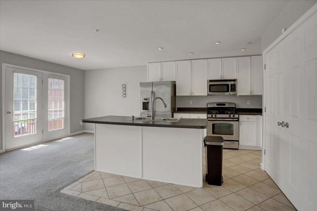 1153 LINDSAY LN, Hagerstown, MD 21742