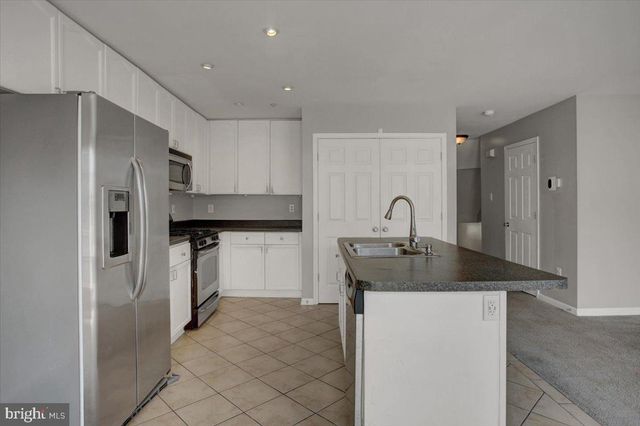 1153 LINDSAY LN, Hagerstown, MD 21742