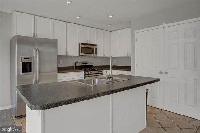 1153 LINDSAY LN, Hagerstown, MD 21742
