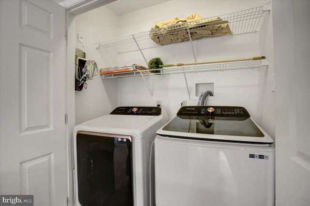 1153 LINDSAY LN, Hagerstown, MD 21742