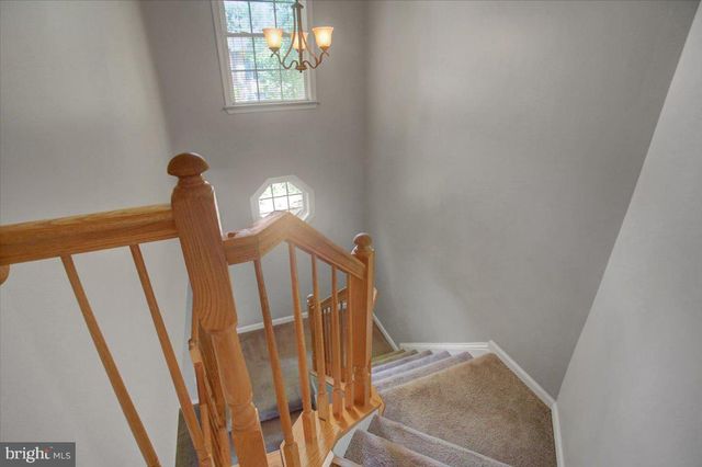1153 LINDSAY LN, Hagerstown, MD 21742