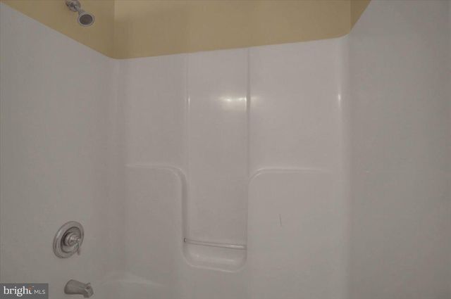 1153 LINDSAY LN, Hagerstown, MD 21742