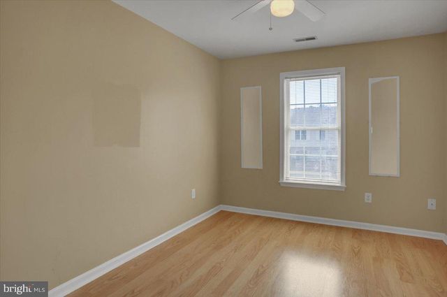 1153 LINDSAY LN, Hagerstown, MD 21742