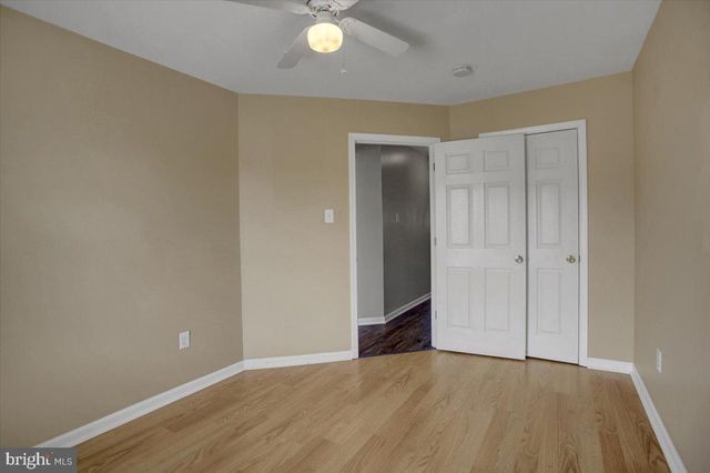 1153 LINDSAY LN, Hagerstown, MD 21742